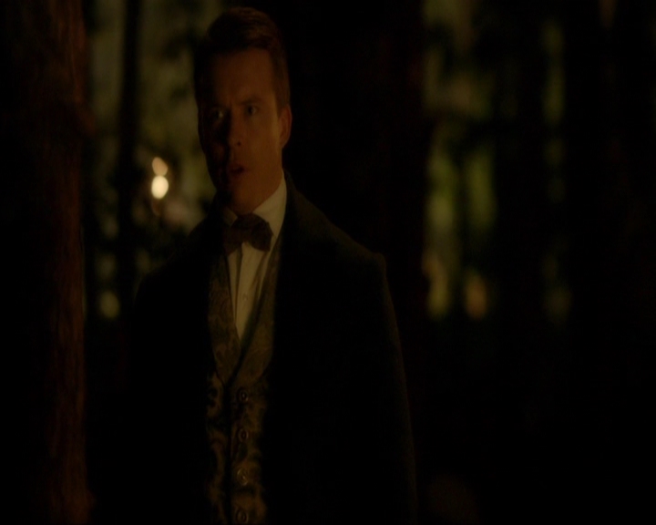 VampireDiariesWorld-dot-nl_7x03AgeOfInnocence1107.jpg