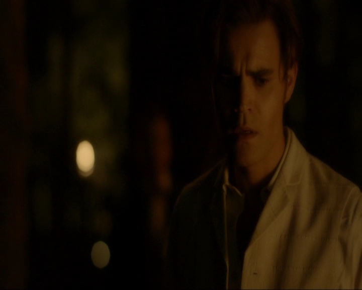 VampireDiariesWorld-dot-nl_7x03AgeOfInnocence1130.jpg