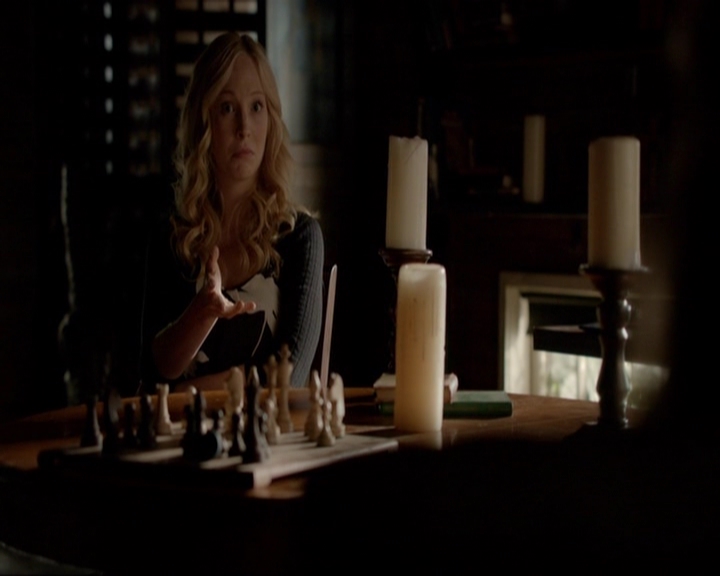 VampireDiariesWorld-dot-nl_7x03AgeOfInnocence1143.jpg