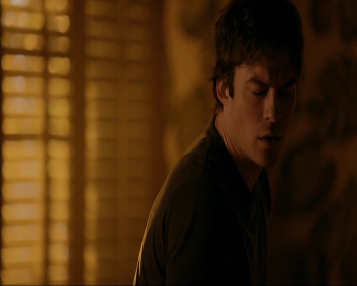 VampireDiariesWorld-dot-nl_7x03AgeOfInnocence1209.jpg