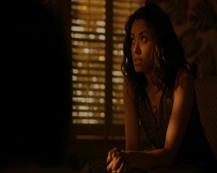 VampireDiariesWorld-dot-nl_7x03AgeOfInnocence1213.jpg