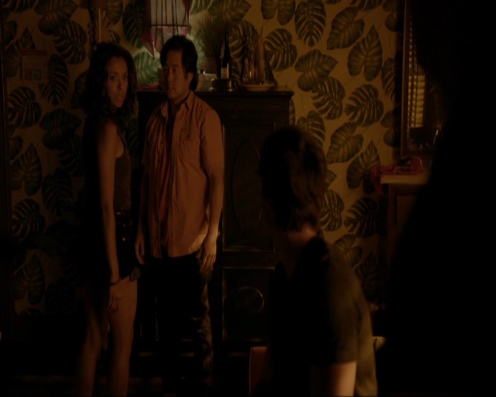 VampireDiariesWorld-dot-nl_7x03AgeOfInnocence1263.jpg