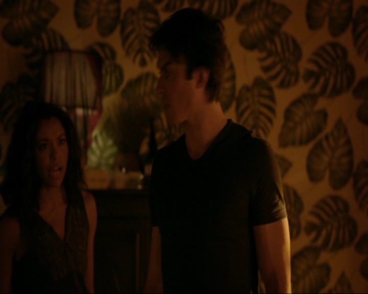 VampireDiariesWorld-dot-nl_7x03AgeOfInnocence1295.jpg