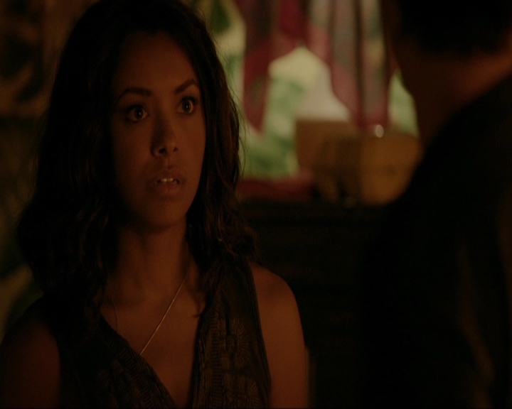 VampireDiariesWorld-dot-nl_7x03AgeOfInnocence1297.jpg