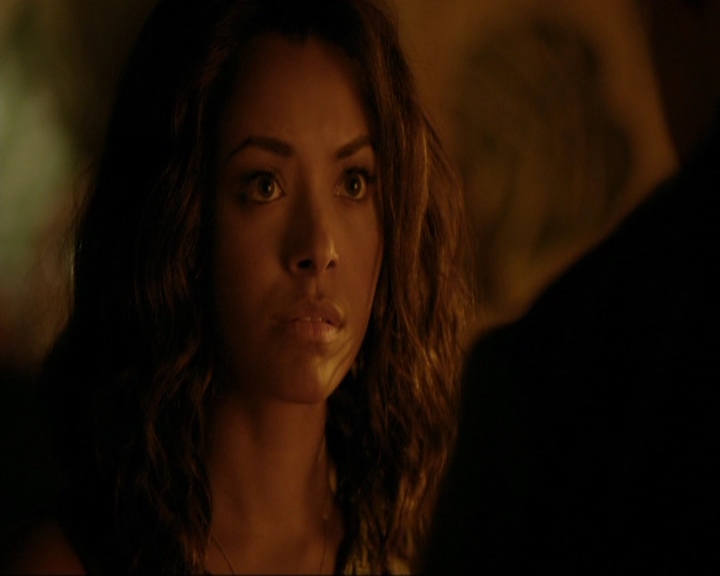 VampireDiariesWorld-dot-nl_7x03AgeOfInnocence1330.jpg