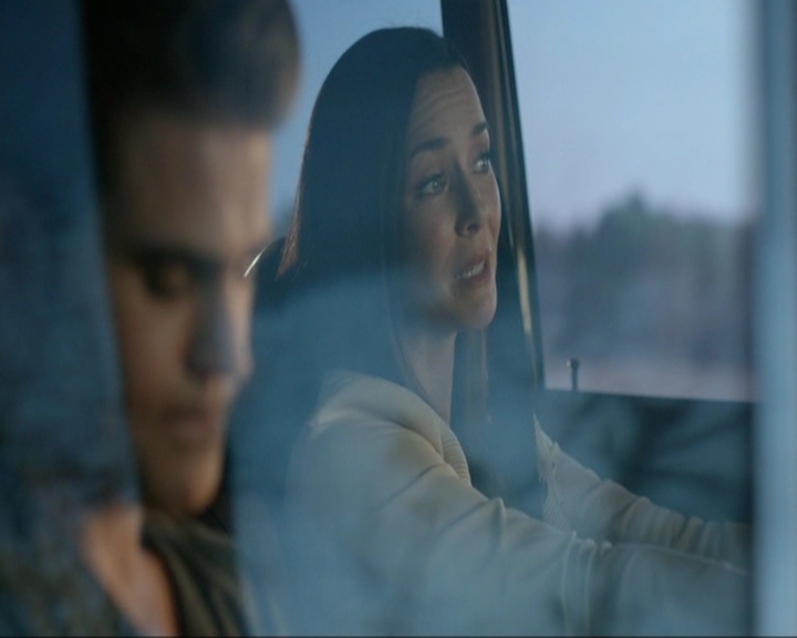 VampireDiariesWorld-dot-nl_7x03AgeOfInnocence1380.jpg