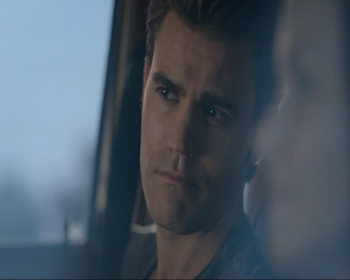 VampireDiariesWorld-dot-nl_7x03AgeOfInnocence1390.jpg