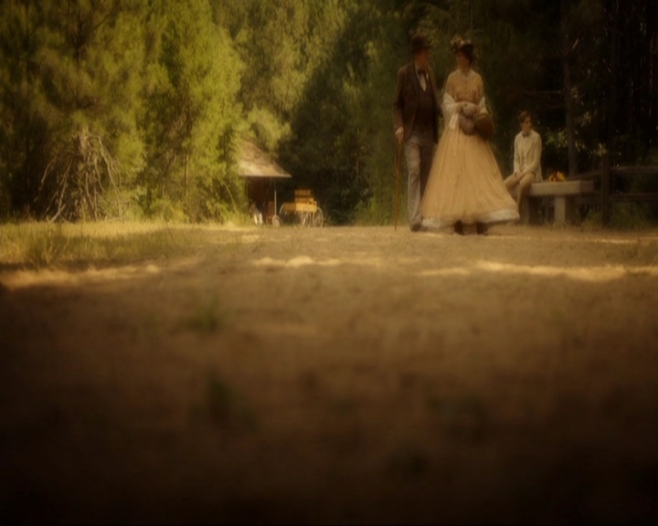 VampireDiariesWorld-dot-nl_7x03AgeOfInnocence1432.jpg