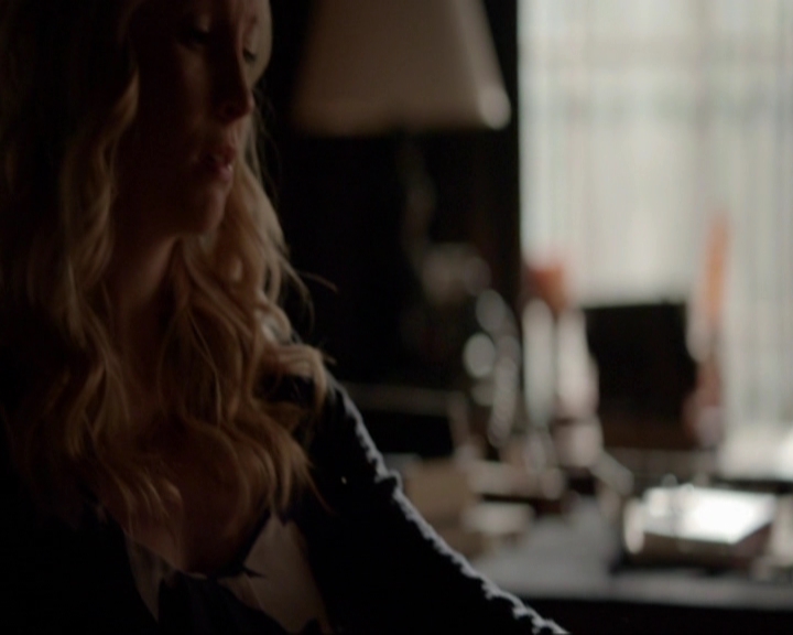 VampireDiariesWorld-dot-nl_7x03AgeOfInnocence1463.jpg