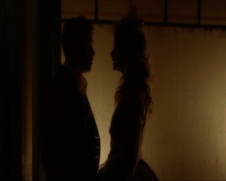 VampireDiariesWorld-dot-nl_7x03AgeOfInnocence1504.jpg