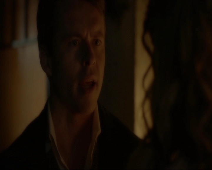 VampireDiariesWorld-dot-nl_7x03AgeOfInnocence1511.jpg