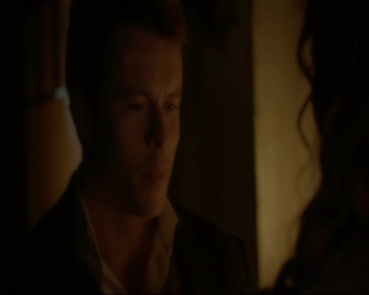 VampireDiariesWorld-dot-nl_7x03AgeOfInnocence1515.jpg