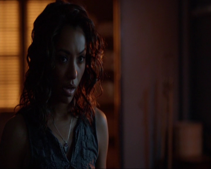 VampireDiariesWorld-dot-nl_7x03AgeOfInnocence1621.jpg