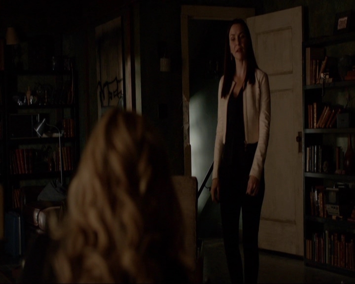 VampireDiariesWorld-dot-nl_7x03AgeOfInnocence1653.jpg