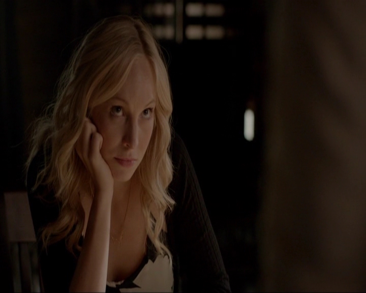 VampireDiariesWorld-dot-nl_7x03AgeOfInnocence1663.jpg