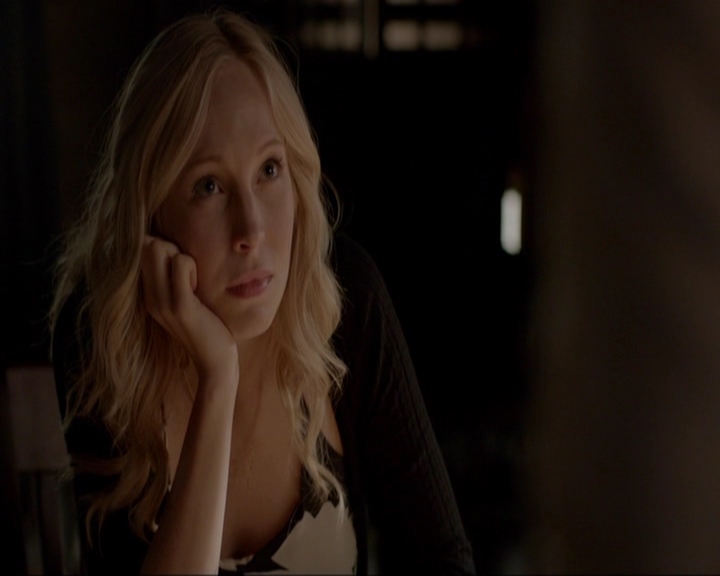 VampireDiariesWorld-dot-nl_7x03AgeOfInnocence1665.jpg