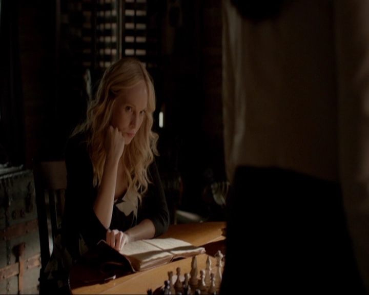 VampireDiariesWorld-dot-nl_7x03AgeOfInnocence1679.jpg