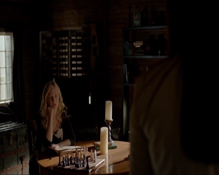 VampireDiariesWorld-dot-nl_7x03AgeOfInnocence1687.jpg