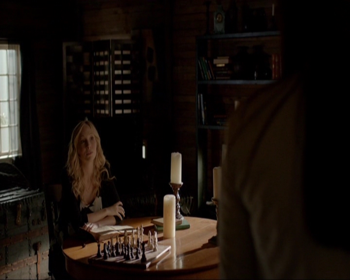 VampireDiariesWorld-dot-nl_7x03AgeOfInnocence1689.jpg