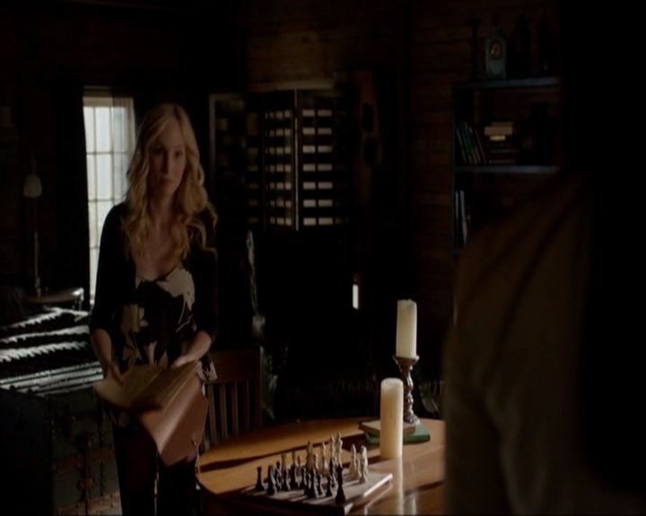 VampireDiariesWorld-dot-nl_7x03AgeOfInnocence1696.jpg