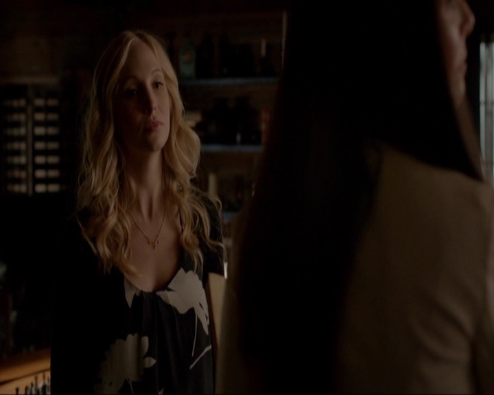 VampireDiariesWorld-dot-nl_7x03AgeOfInnocence1714.jpg