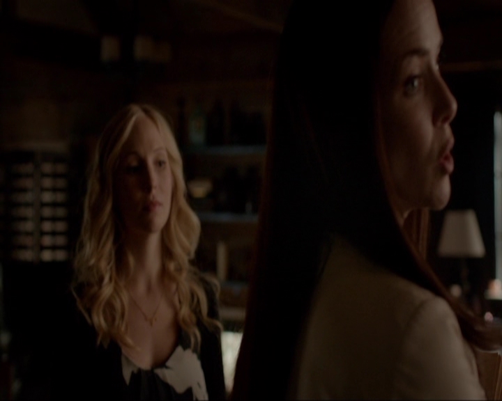 VampireDiariesWorld-dot-nl_7x03AgeOfInnocence1715.jpg