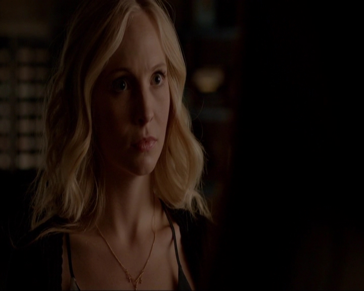 VampireDiariesWorld-dot-nl_7x03AgeOfInnocence1716.jpg