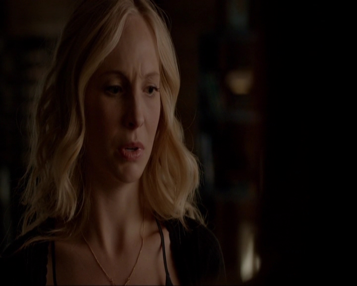 VampireDiariesWorld-dot-nl_7x03AgeOfInnocence1723.jpg