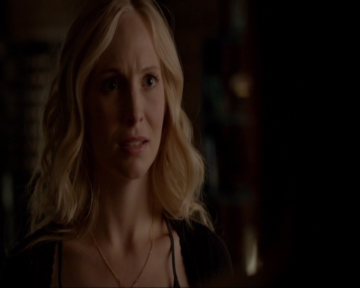 VampireDiariesWorld-dot-nl_7x03AgeOfInnocence1727.jpg