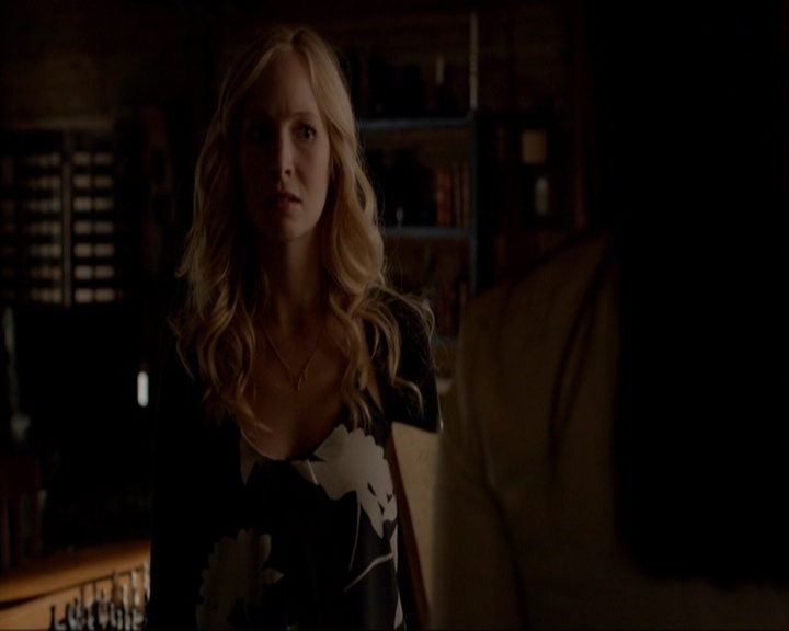 VampireDiariesWorld-dot-nl_7x03AgeOfInnocence1733.jpg