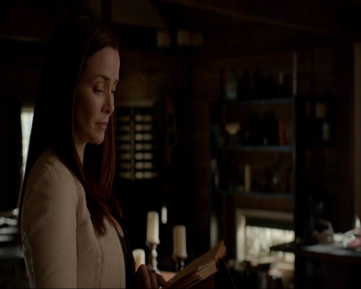 VampireDiariesWorld-dot-nl_7x03AgeOfInnocence1745.jpg