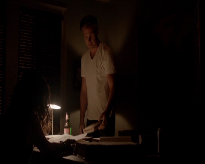 VampireDiariesWorld-dot-nl_7x03AgeOfInnocence1926.jpg