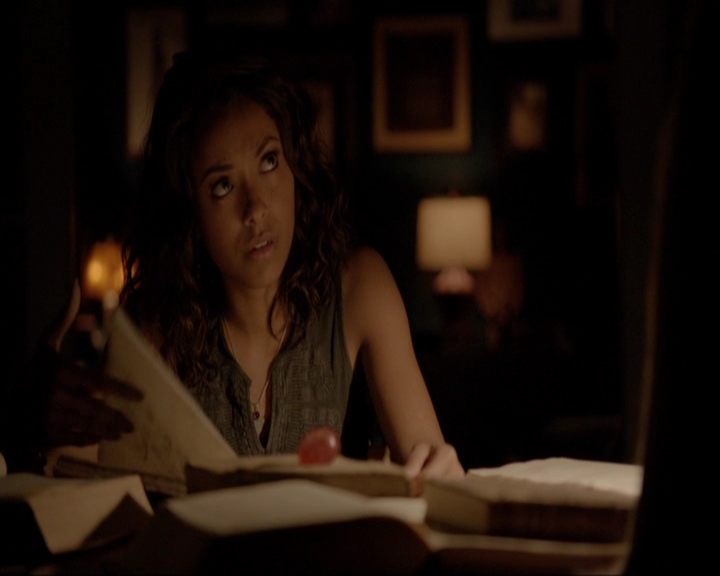 VampireDiariesWorld-dot-nl_7x03AgeOfInnocence1935.jpg