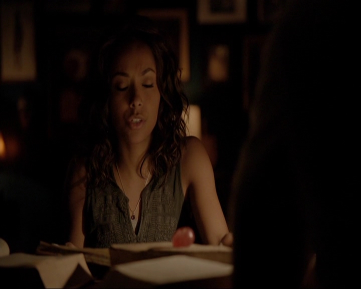 VampireDiariesWorld-dot-nl_7x03AgeOfInnocence1940.jpg