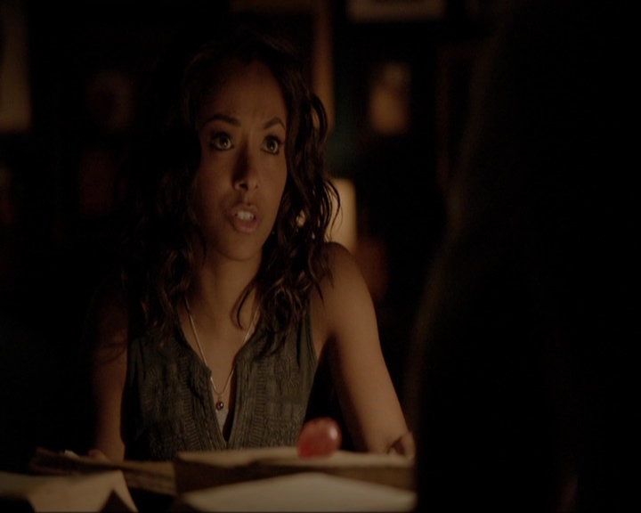 VampireDiariesWorld-dot-nl_7x03AgeOfInnocence1945.jpg