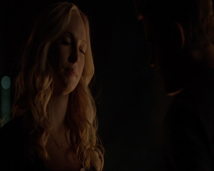 VampireDiariesWorld-dot-nl_7x03AgeOfInnocence2084.jpg