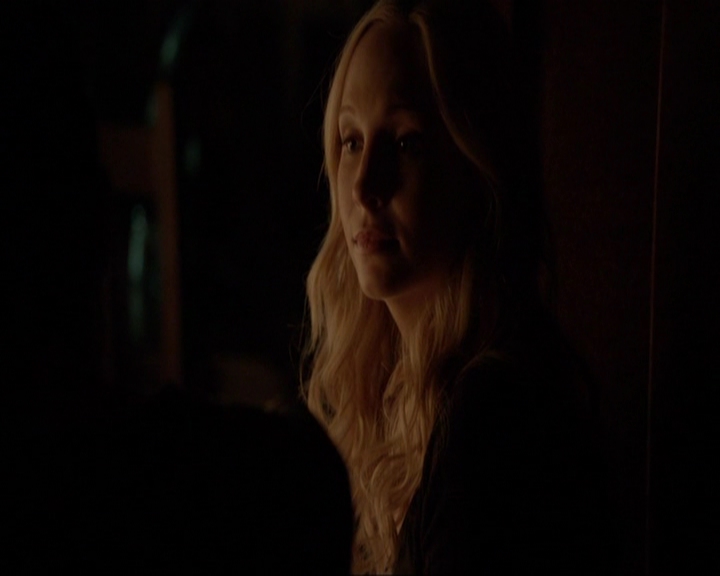 VampireDiariesWorld-dot-nl_7x03AgeOfInnocence2124.jpg