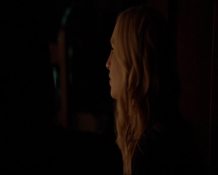 VampireDiariesWorld-dot-nl_7x03AgeOfInnocence2128.jpg