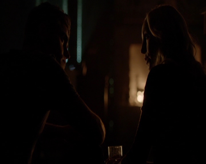 VampireDiariesWorld-dot-nl_7x03AgeOfInnocence2146.jpg