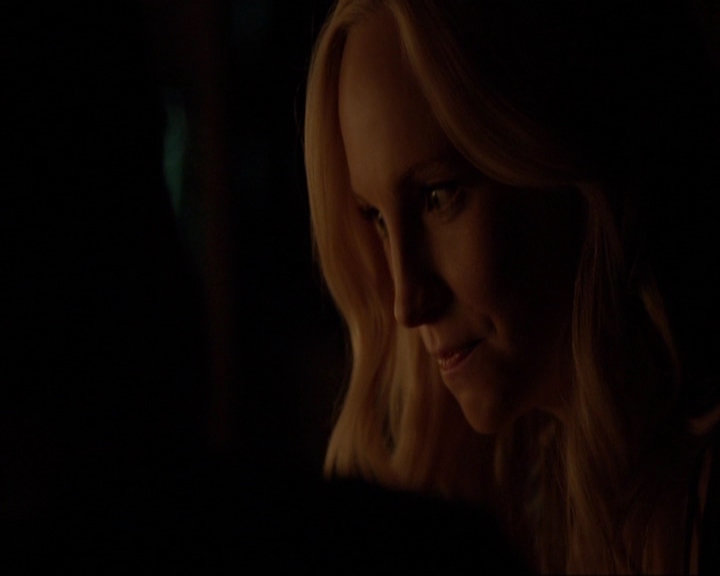 VampireDiariesWorld-dot-nl_7x03AgeOfInnocence2173.jpg