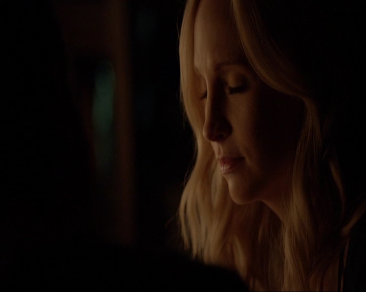 VampireDiariesWorld-dot-nl_7x03AgeOfInnocence2176.jpg