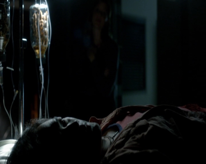 VampireDiariesWorld-dot-nl_7x03AgeOfInnocence2190.jpg