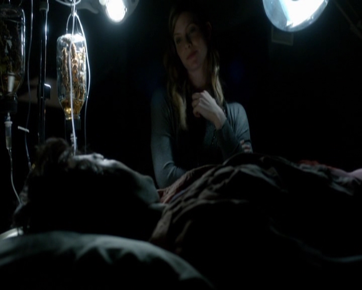 VampireDiariesWorld-dot-nl_7x03AgeOfInnocence2191.jpg