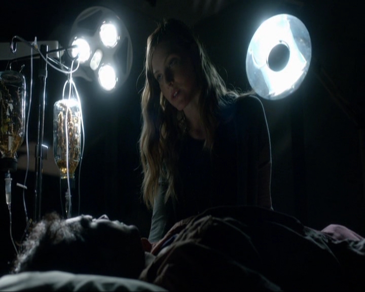 VampireDiariesWorld-dot-nl_7x03AgeOfInnocence2241.jpg