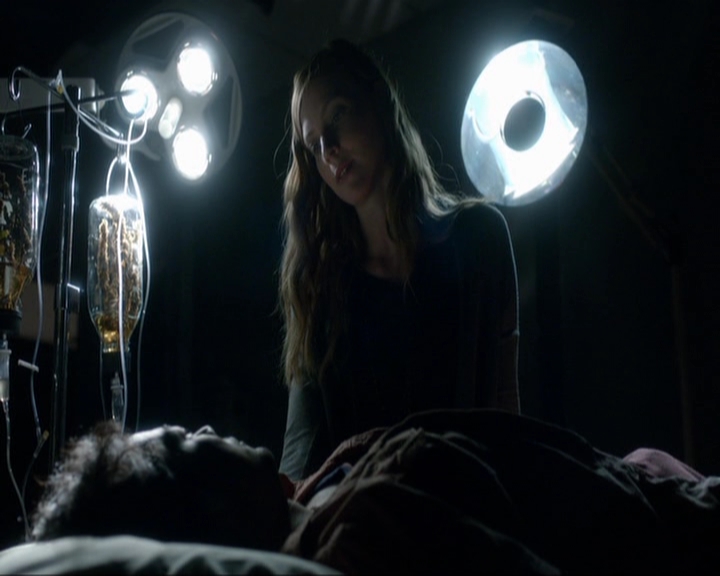 VampireDiariesWorld-dot-nl_7x03AgeOfInnocence2243.jpg