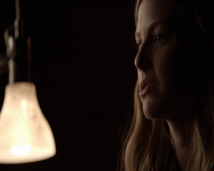 VampireDiariesWorld-dot-nl_7x04ICarryYourHeartWithMe-deletedscenes0032.jpg