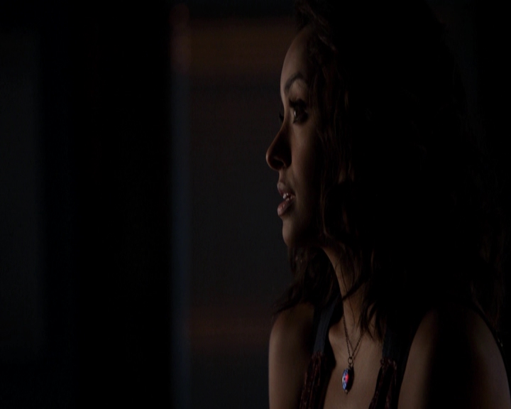 VampireDiariesWorld-dot-nl_7x04ICarryYourHeartWithMe-deletedscenes0091.jpg