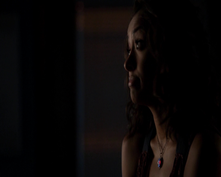 VampireDiariesWorld-dot-nl_7x04ICarryYourHeartWithMe-deletedscenes0092.jpg