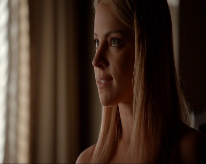 VampireDiariesWorld-dot-nl_7x04ICarryYourHeartWithMe0907.jpg