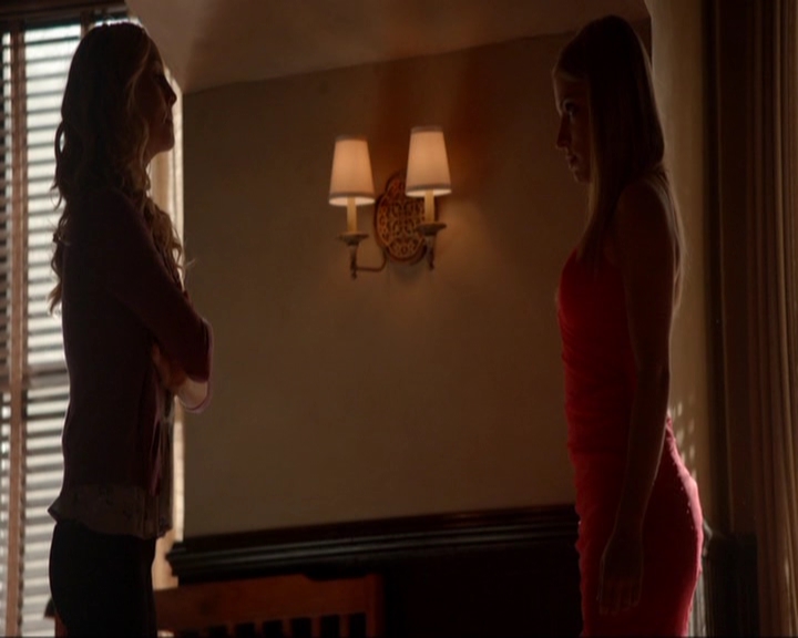 VampireDiariesWorld-dot-nl_7x04ICarryYourHeartWithMe0910.jpg